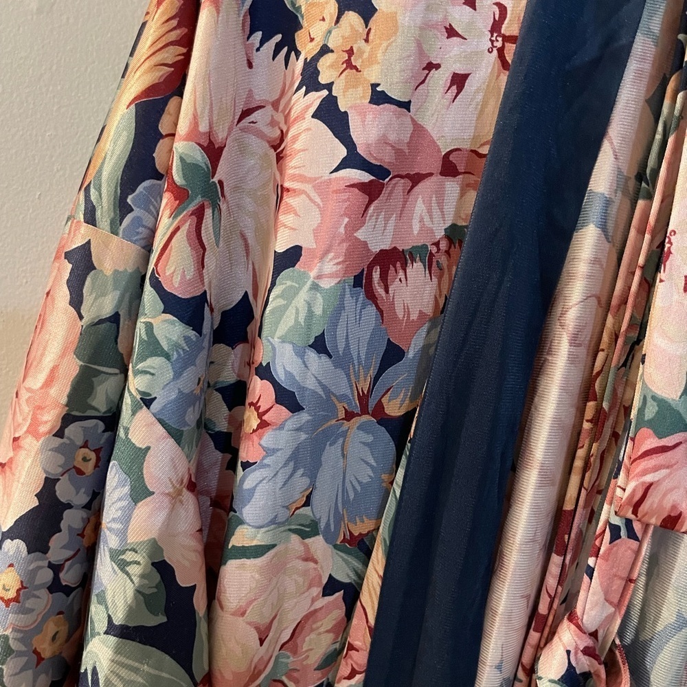 Floral Satin Kimono Robe with pockets Val Mode Made in USA size large - Picture 2 of 5